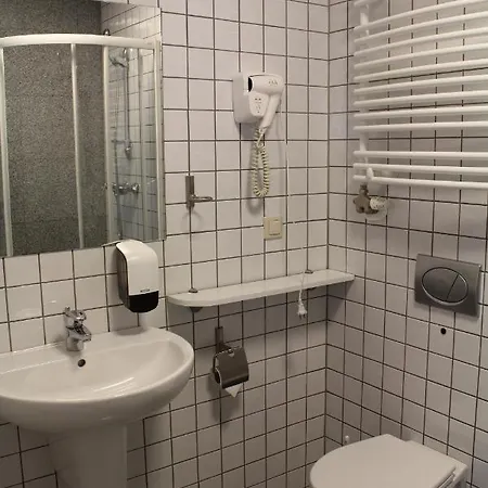 Uroczysko Porszewice - Osrodek Rekolekcyjno-konferencyjny Kolo Lodzi *