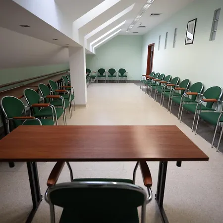 Hotel Uroczysko Porszewice - Osrodek Rekolekcyjno-konferencyjny Kolo Lodzi *