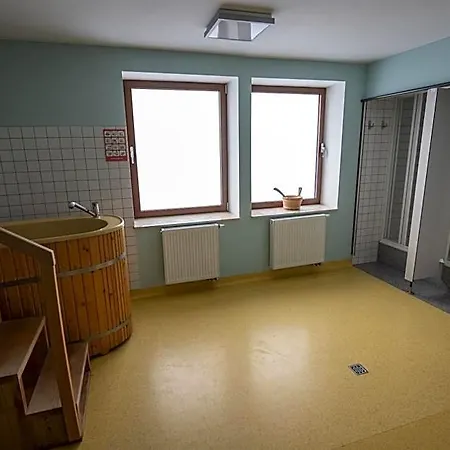 Hotel Uroczysko Porszewice - Osrodek Rekolekcyjno-konferencyjny Kolo Lodzi *