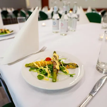 Hotel Uroczysko Porszewice - Osrodek Rekolekcyjno-konferencyjny Kolo Lodzi *