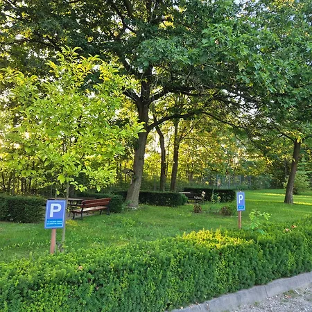 Hotel Uroczysko Porszewice - Osrodek Rekolekcyjno-konferencyjny Kolo Lodzi *